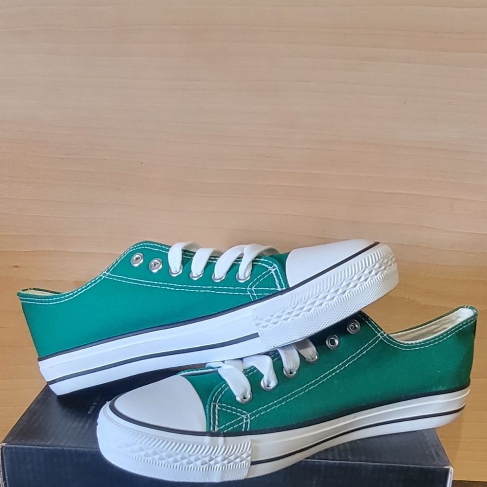 J REPUBLIC GREEN SNEAKERS